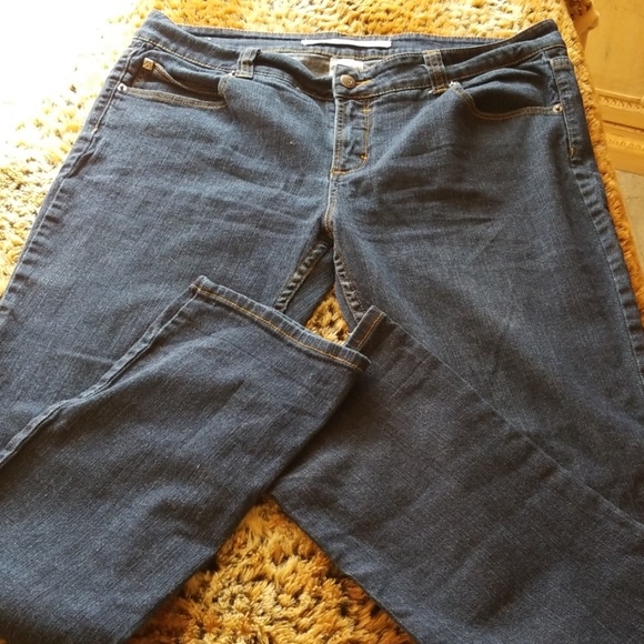 Authentic brody jeans. (J) - Picture 2 of 7